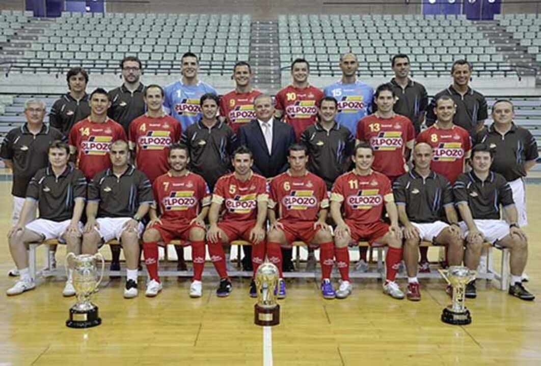 El Pozo Murci recorda vítimas do terramoto