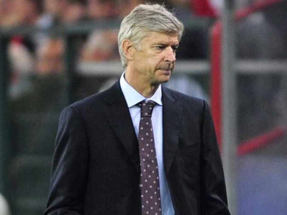 Wenger rejeita acusações de Paul Merson