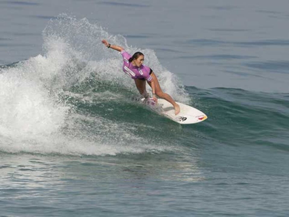 Surf: Carissa vence no Rio e aproxima-se do título
