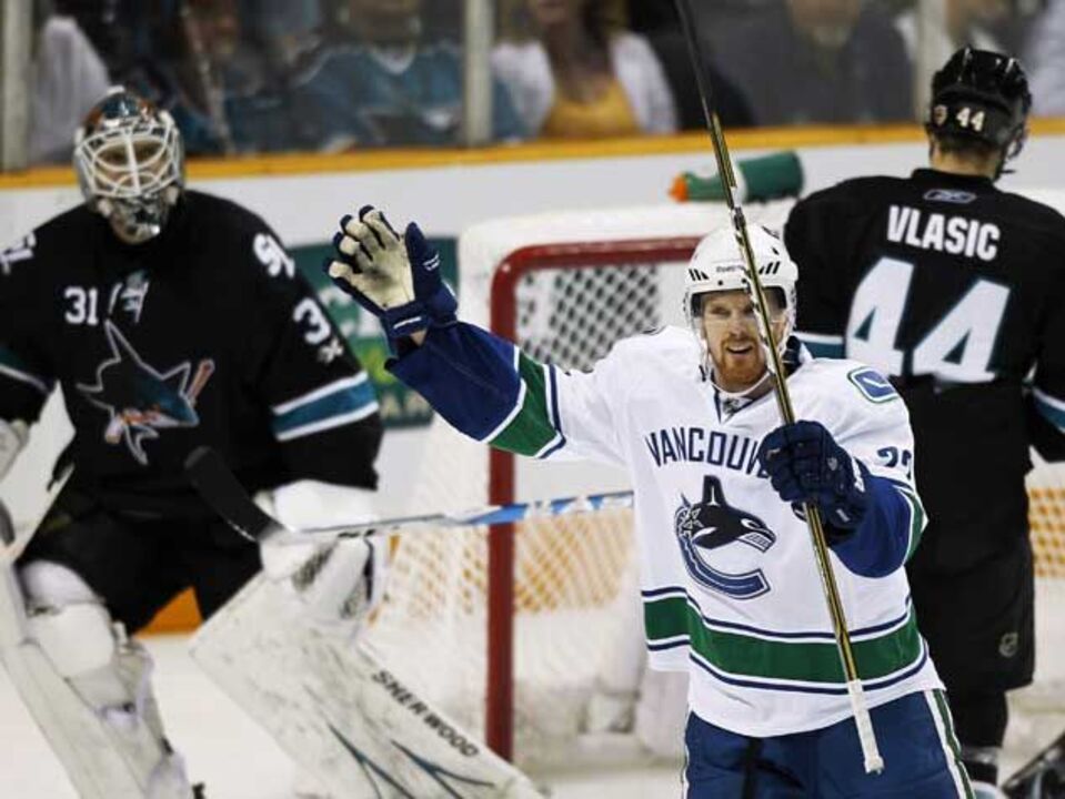 NHL: Canucks mais perto da final da Stanley Cup