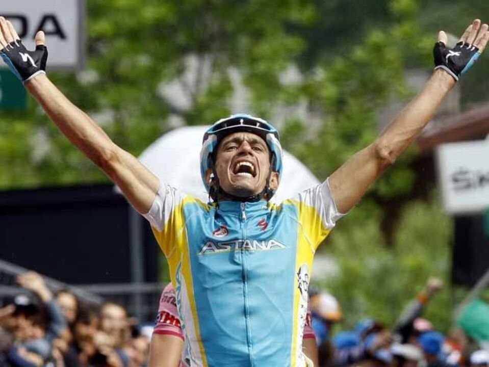 Contador oferece vitória a Tiralongo