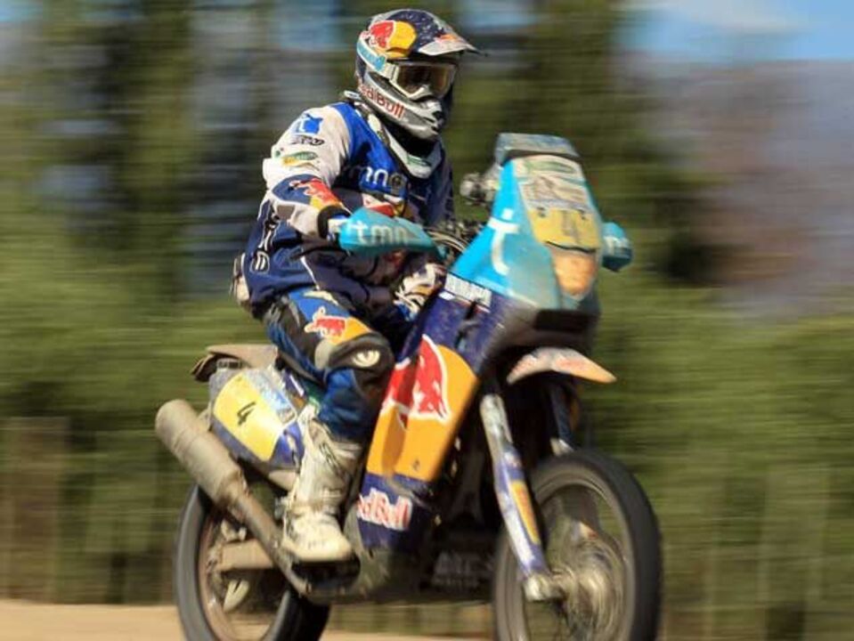 Rali da Sardenha: Hélder Rodrigues mantém 3.º lugar