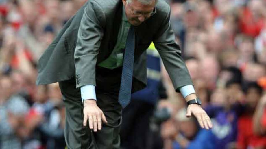 Manchester United soma 19.º título e passa Liverpool