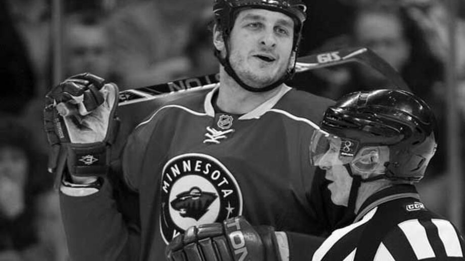 NHL: Morte de Boogaard deixa Liga em alerta