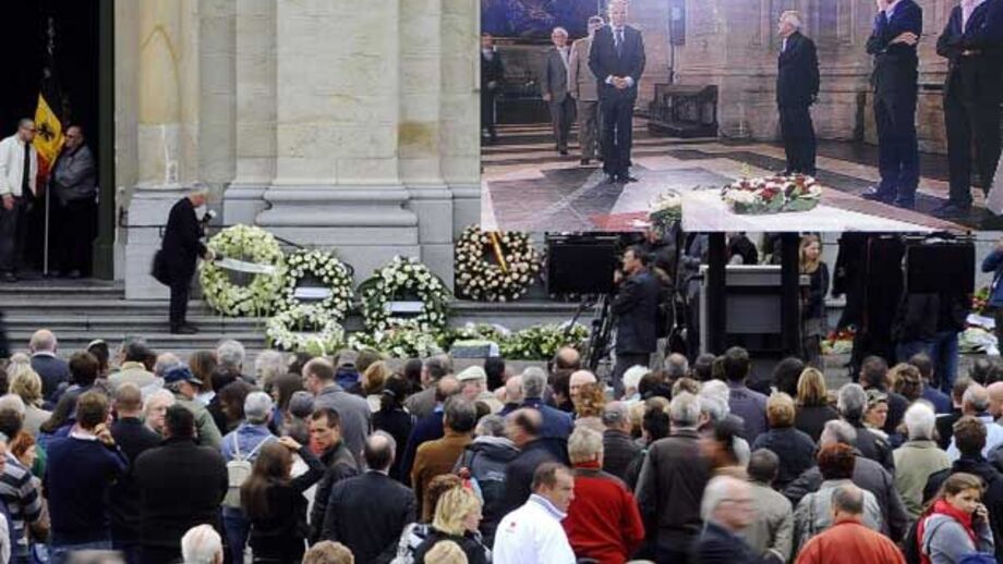 Centenas de pessoas no funeral de Wouter Weylandt 