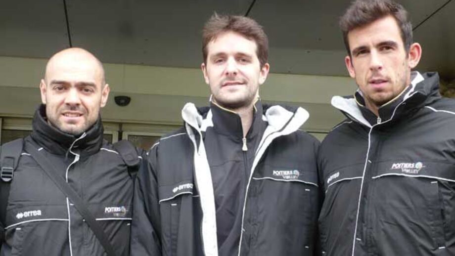 Trio de portugueses brilha em França