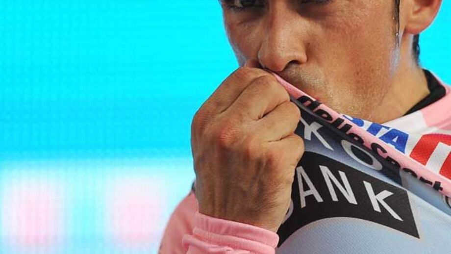 Contador arrasa na cronoescalada
