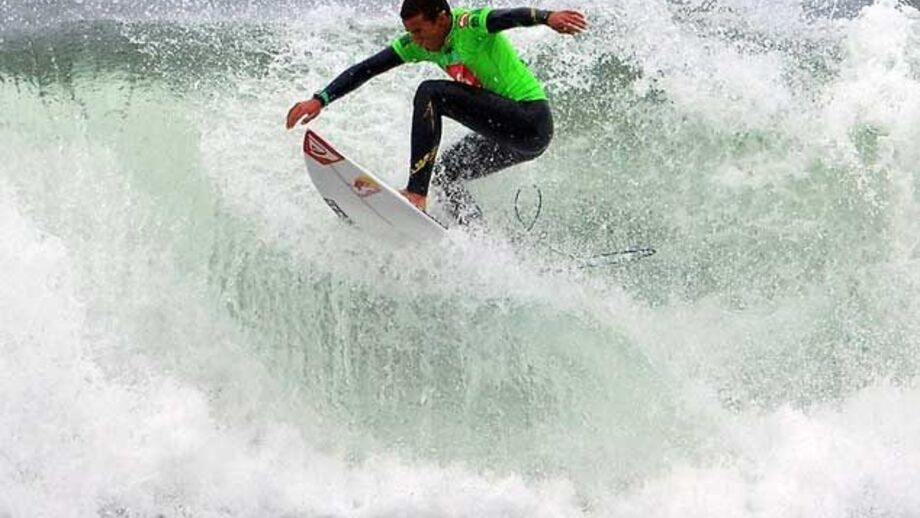 Surf: "Vasquinho" e Jervis com wildcard na Ericeira