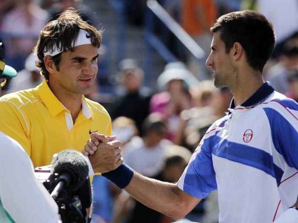 Roger Federer desafia invencibilidade de Djokovic