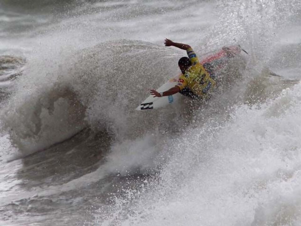 Surf: Entrada à campeão de Saca na Ericeira