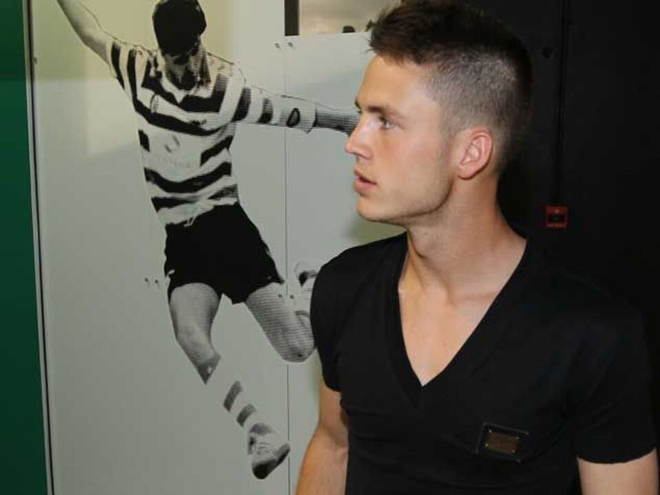 Van Wolfswinkel: «Vou trabalhar muito duro pelo clube»