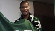 Leões contratam Oguchi Onyewu