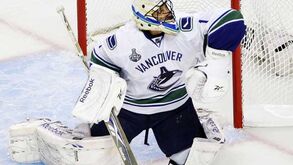NHL: Roberto Luongo debaixo de fogo
