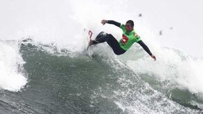 Surf: Vasco Ribeiro vence segunda etapa do Nacional