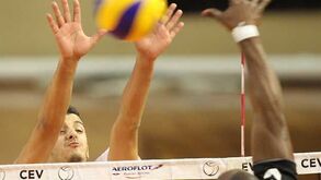 Benfica confirma Roberto Reis