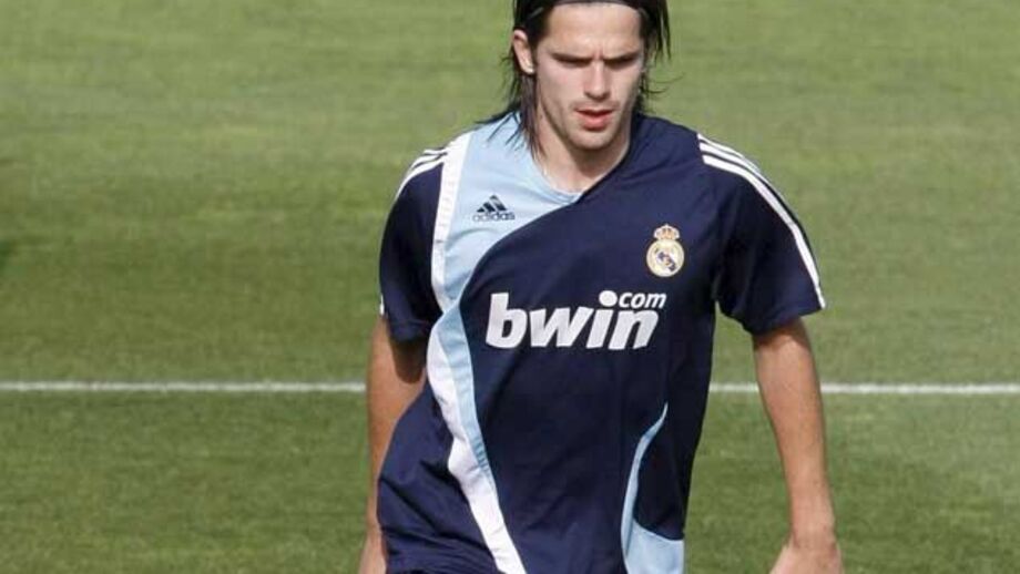 Liverpool e Aston Villa na luta por Gago