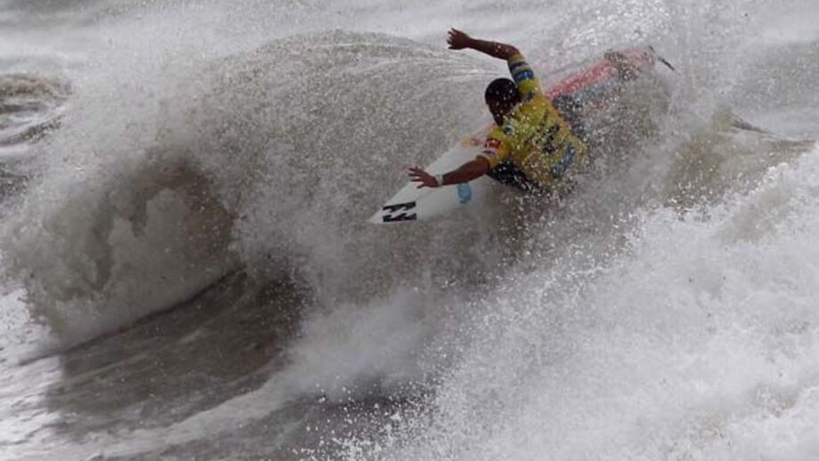 Surf: Entrada à campeão de Saca na Ericeira