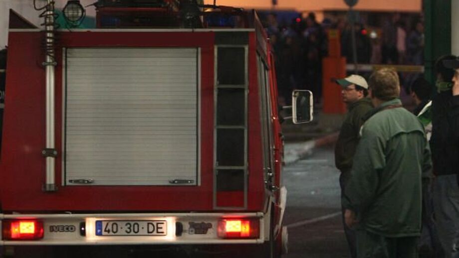 Incêndio destruiu casa no Porto