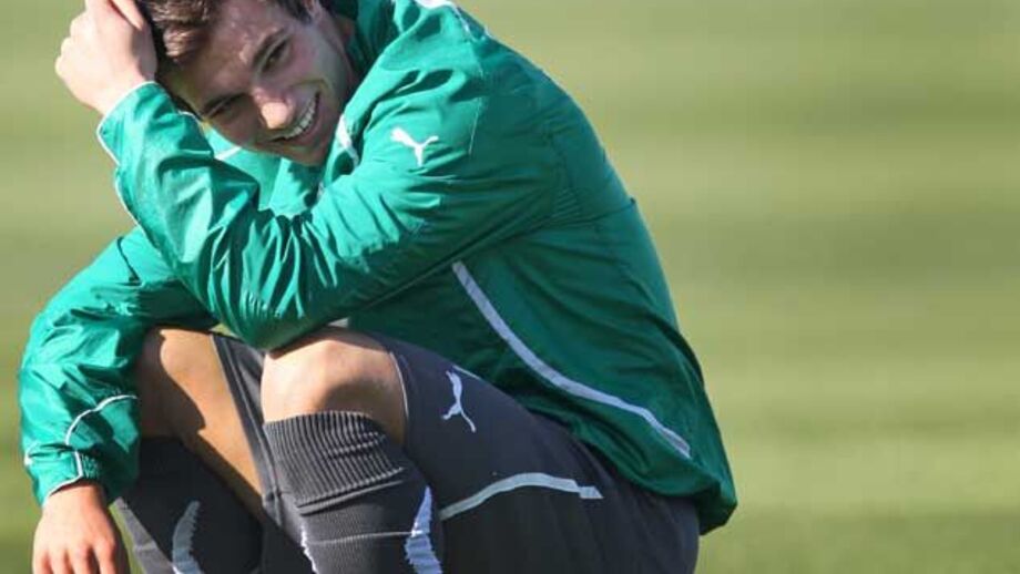 Cédric emprestado à Académica