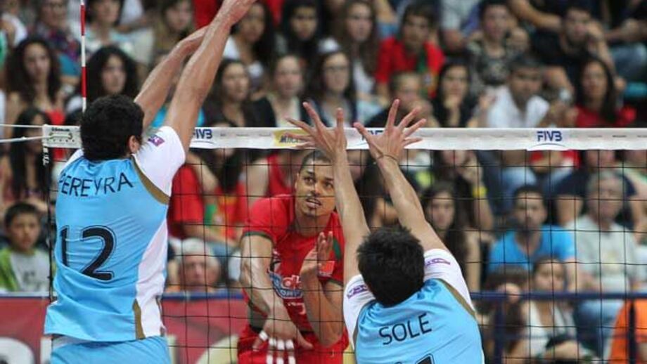 Argentina garante primeira posição na poule C