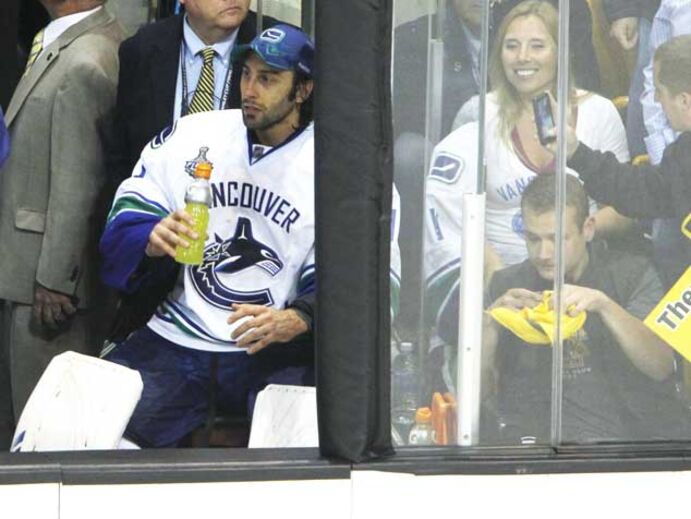 NHL: Roberto Luongo debaixo de fogo