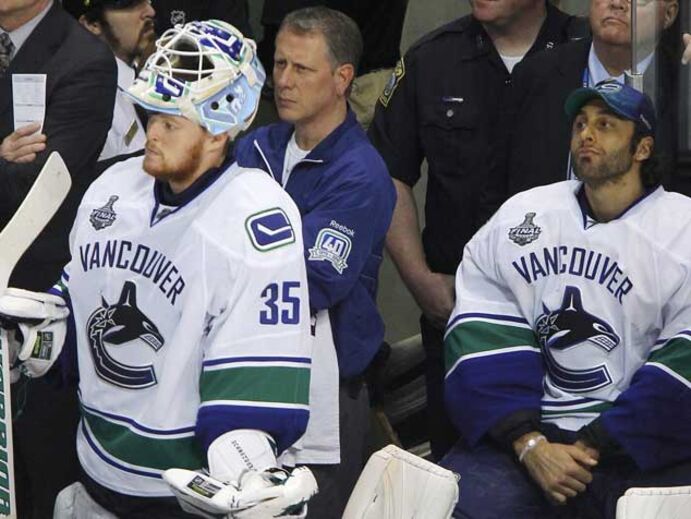 NHL: Roberto Luongo debaixo de fogo