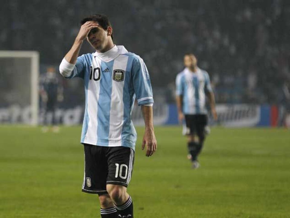 Argentina tenta fazer esquecer arranque tremido