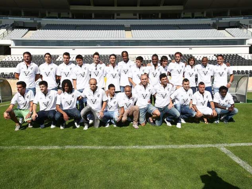 Quinze jogadores emprestados a escalões secundários
