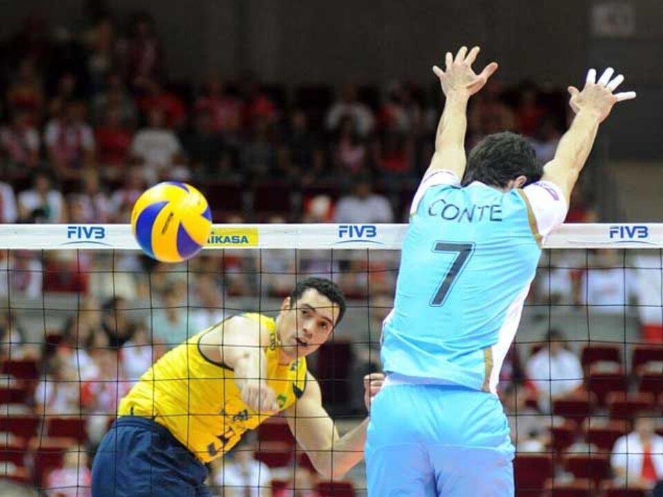 Liga Mundial: Brasil carimba acesso à final