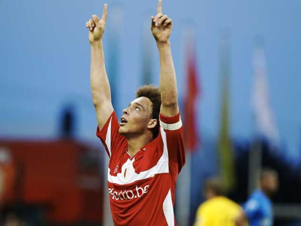 Witsel assina amanhã pelo Benfica