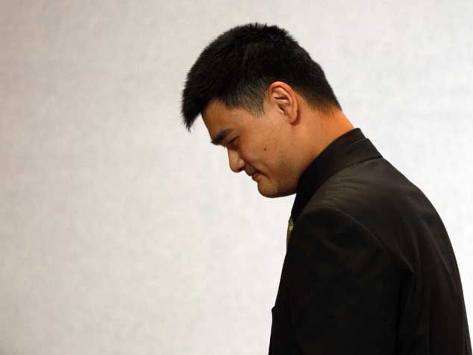 Yao Ming anuncia fim da carreira