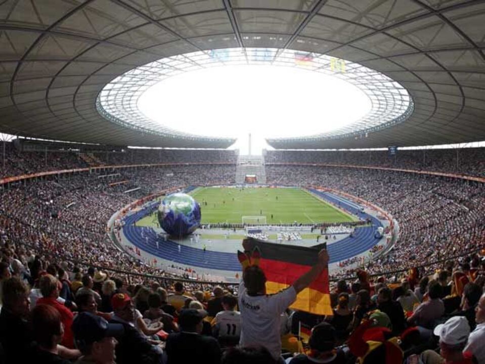 Estádio cheio em Berlim para receber Real Madrid