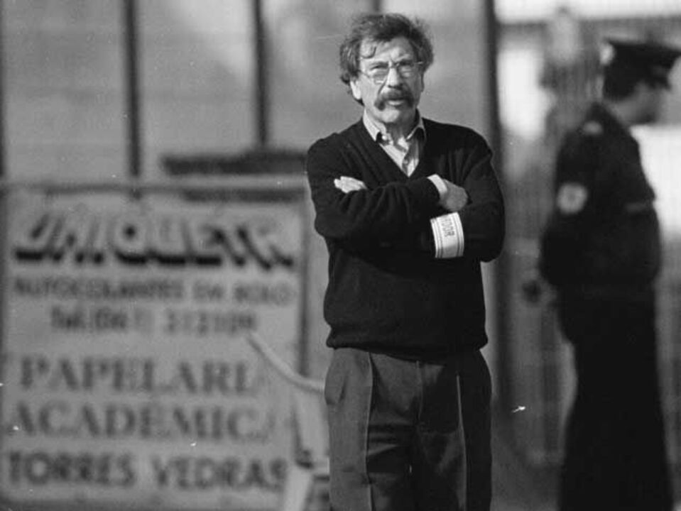 Morreu António Medeiros