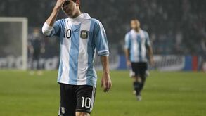 Argentina tenta fazer esquecer arranque tremido