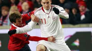 Bendtner está mesmo na lista do leão
