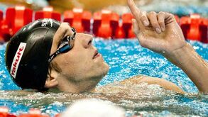 Estados Unidos conquistam ouro 4x100 metros estilos