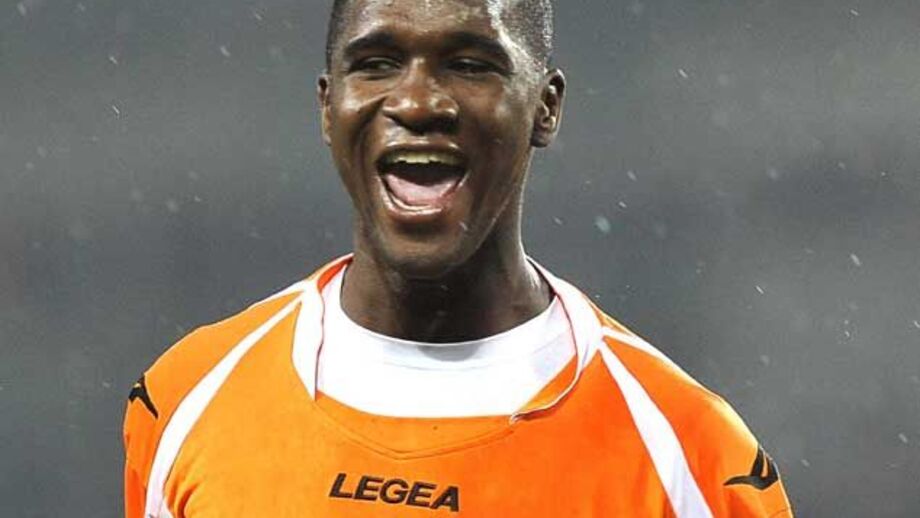 Villarreal contrata Cristian Zapata