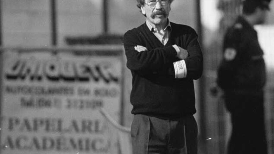 Morreu António Medeiros