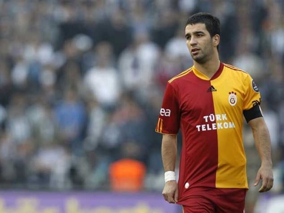 Atlético Madrid garante contratação de Arda Turan