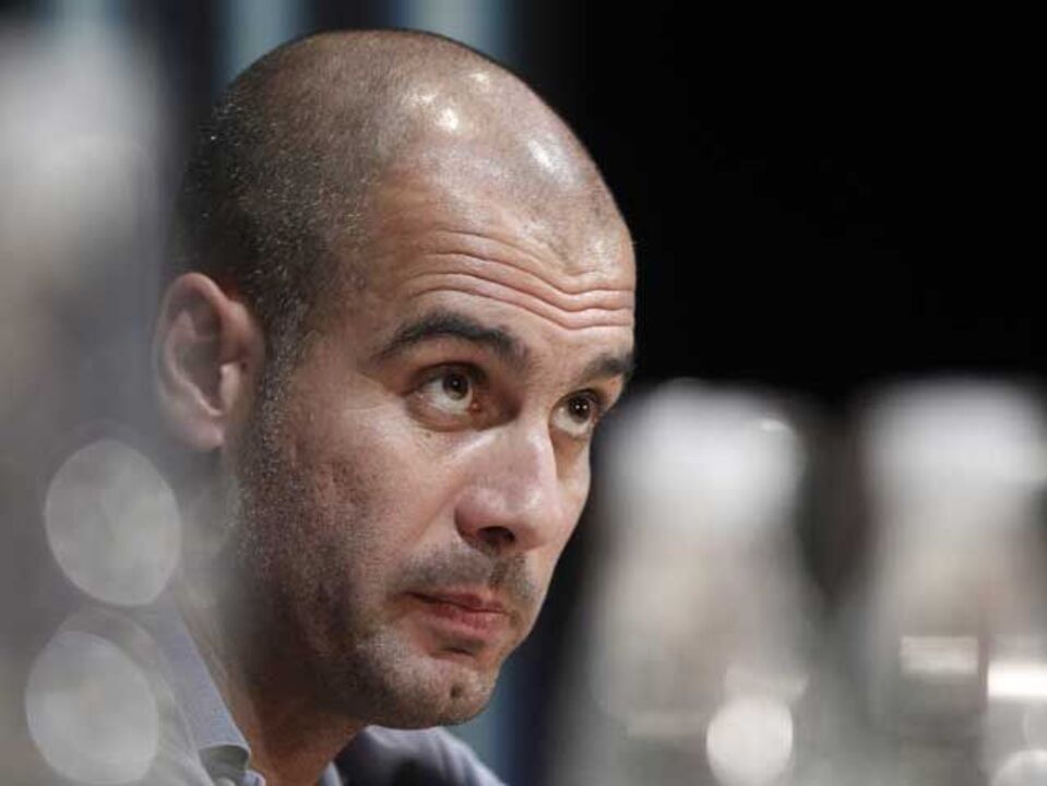 Guardiola: «Ausências e relvado não são desculpa»