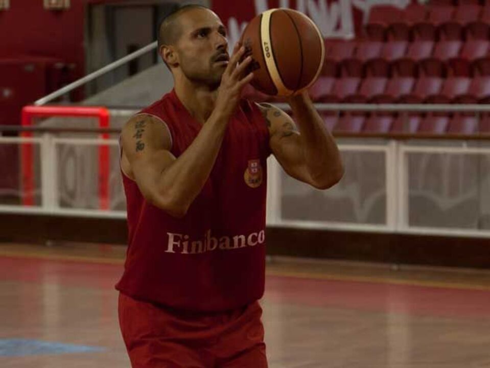 Tavares já se treinou em Panevézys