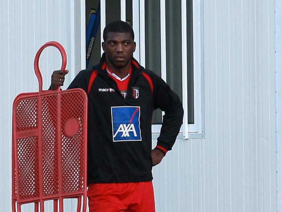 Andrés Madrid e Stélvio rescindem