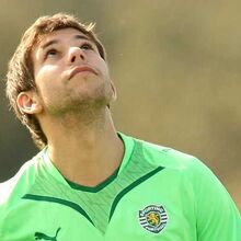 Regresso à vista no Sporting: Leandro Grimi ruma ao comando 