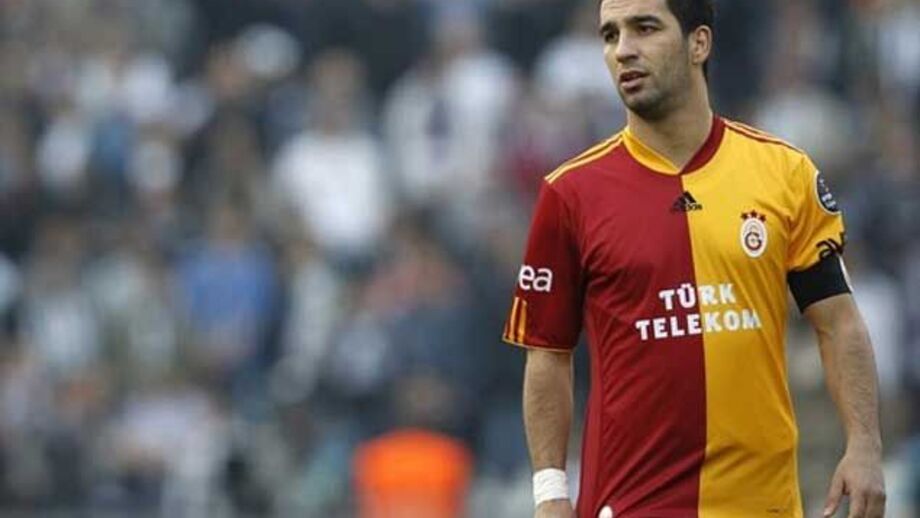 Atlético Madrid garante contratação de Arda Turan