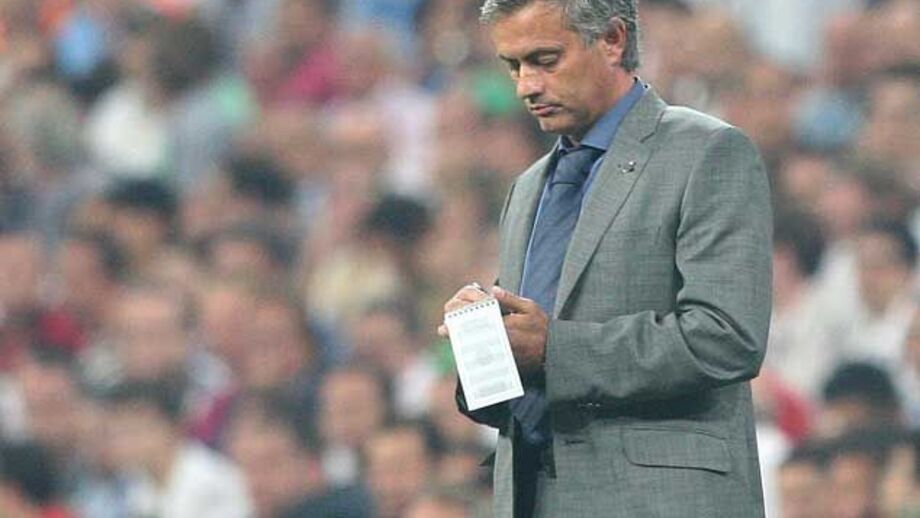 Mourinho com vida complicada em Camp Nou