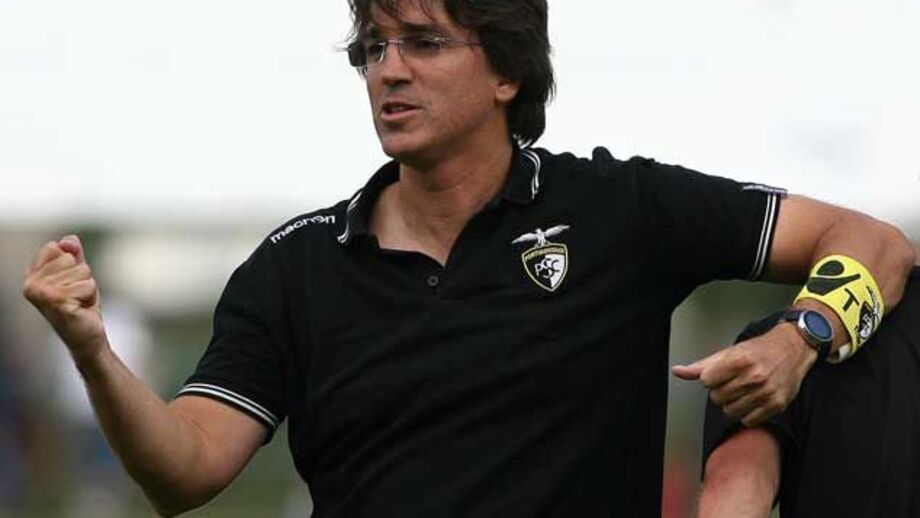 Tristan Plummer no lugar de Jumisse