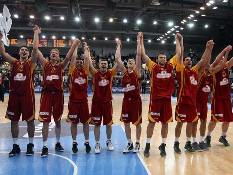 Macedónia surpreende a Grécia