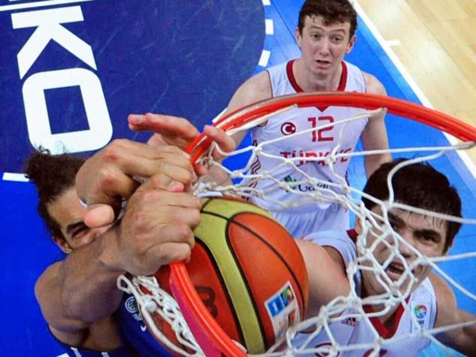 França apura-se para os quartos-de-final