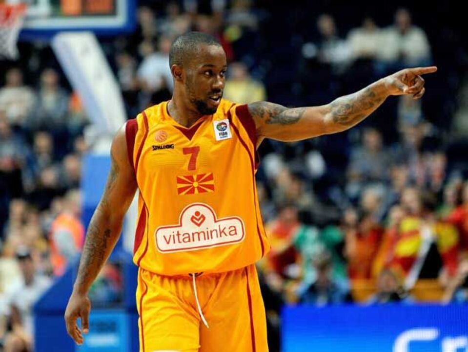 Macedónia continua imparável