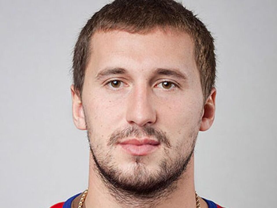 Hoquéi no gelo: Alexandr Galimov operado